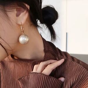 Gold Pearl Drop Earrings